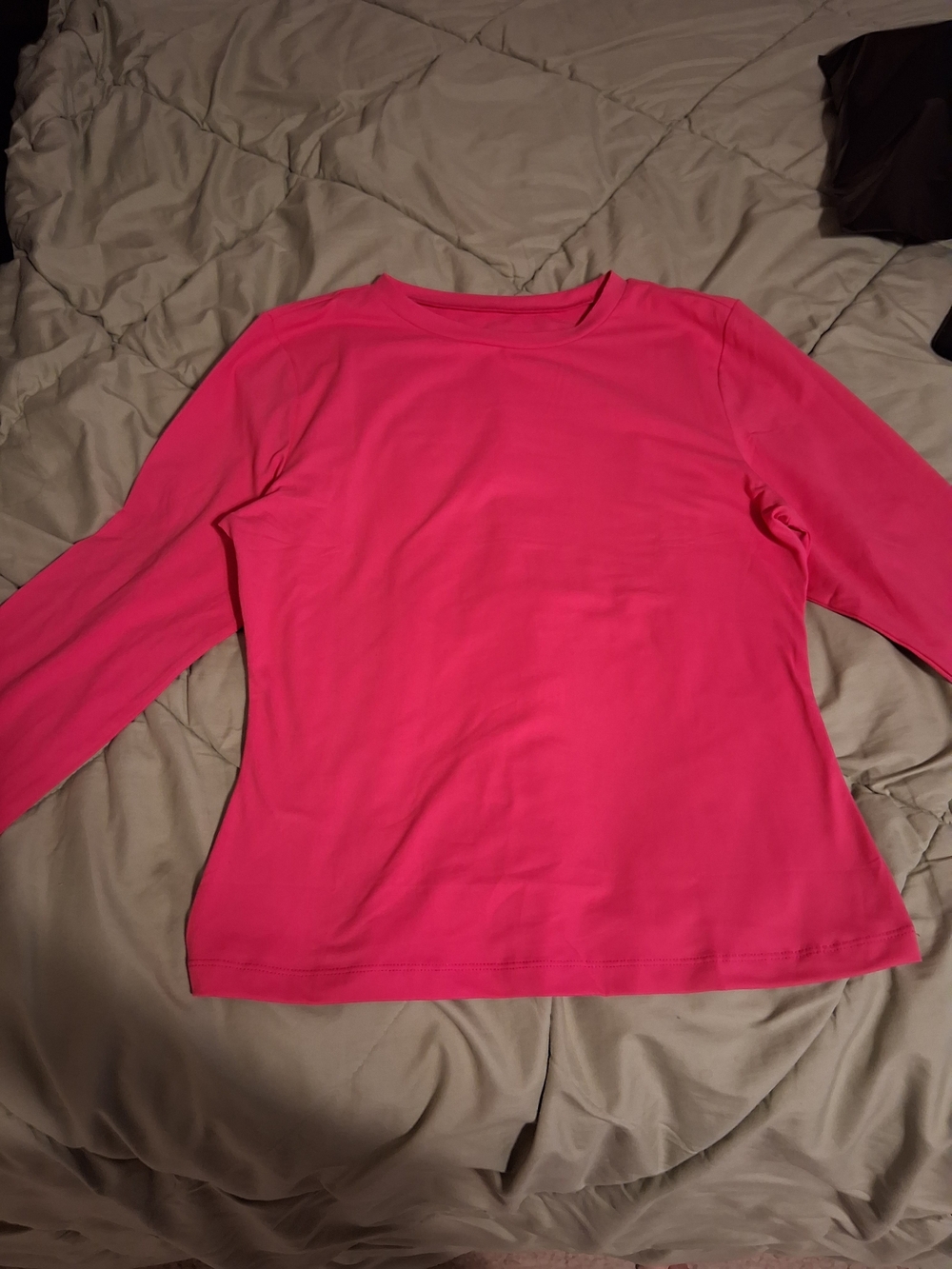 Women’s Hot Pink Long-Sleeve Crewneck Top